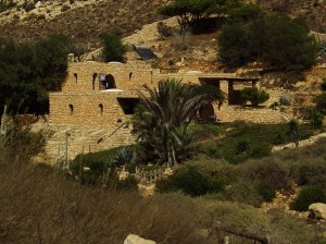 Casa di Domenico Modugno alle spalle della spiaggia dei conigli